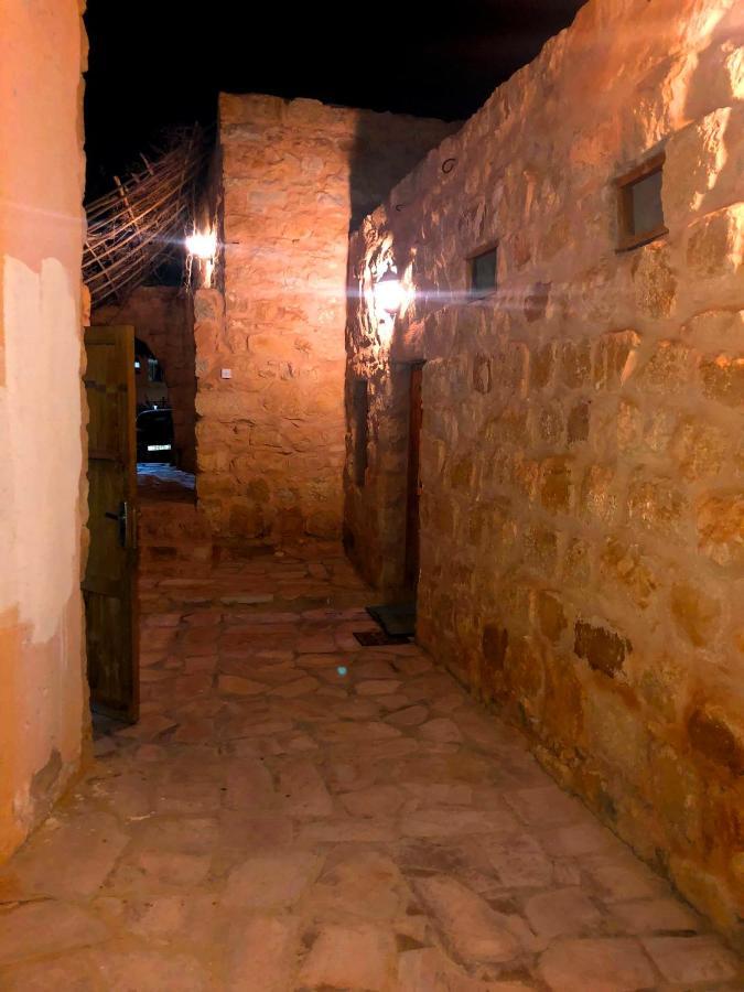 The Orient Home Wadi Musa Exterior foto